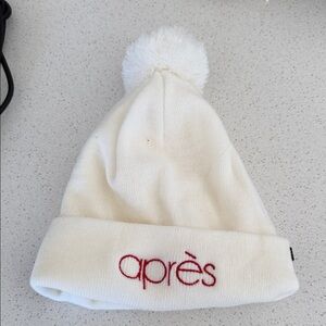 Women’s apres ski White Beanie